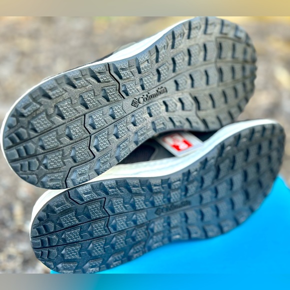 NIB MENS Columbia Sh/ft Outdry Mid Hiking Shoe Women's size 8 US - Picture 5 of 8